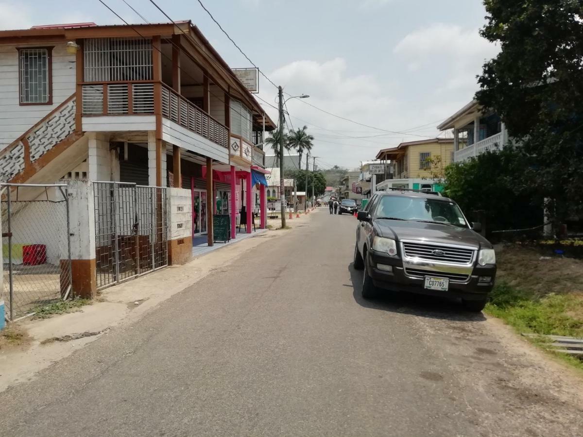 Kawoq Hostel San Ignacio Exterior photo